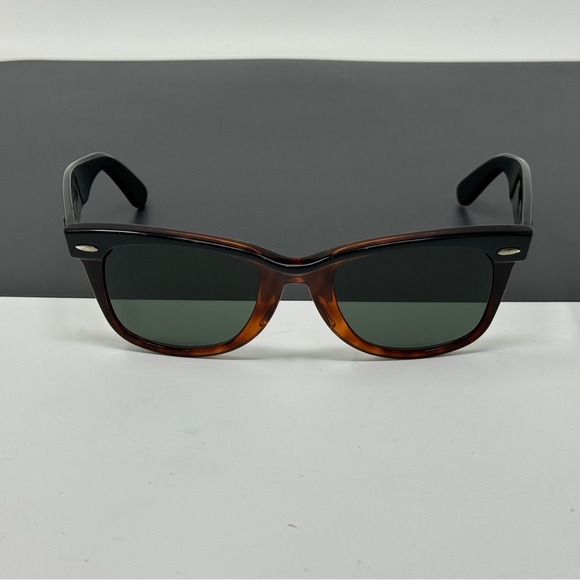 Vintage Ray Ban Wayfarer B&L Sunglasses tortoise & Black trim rare